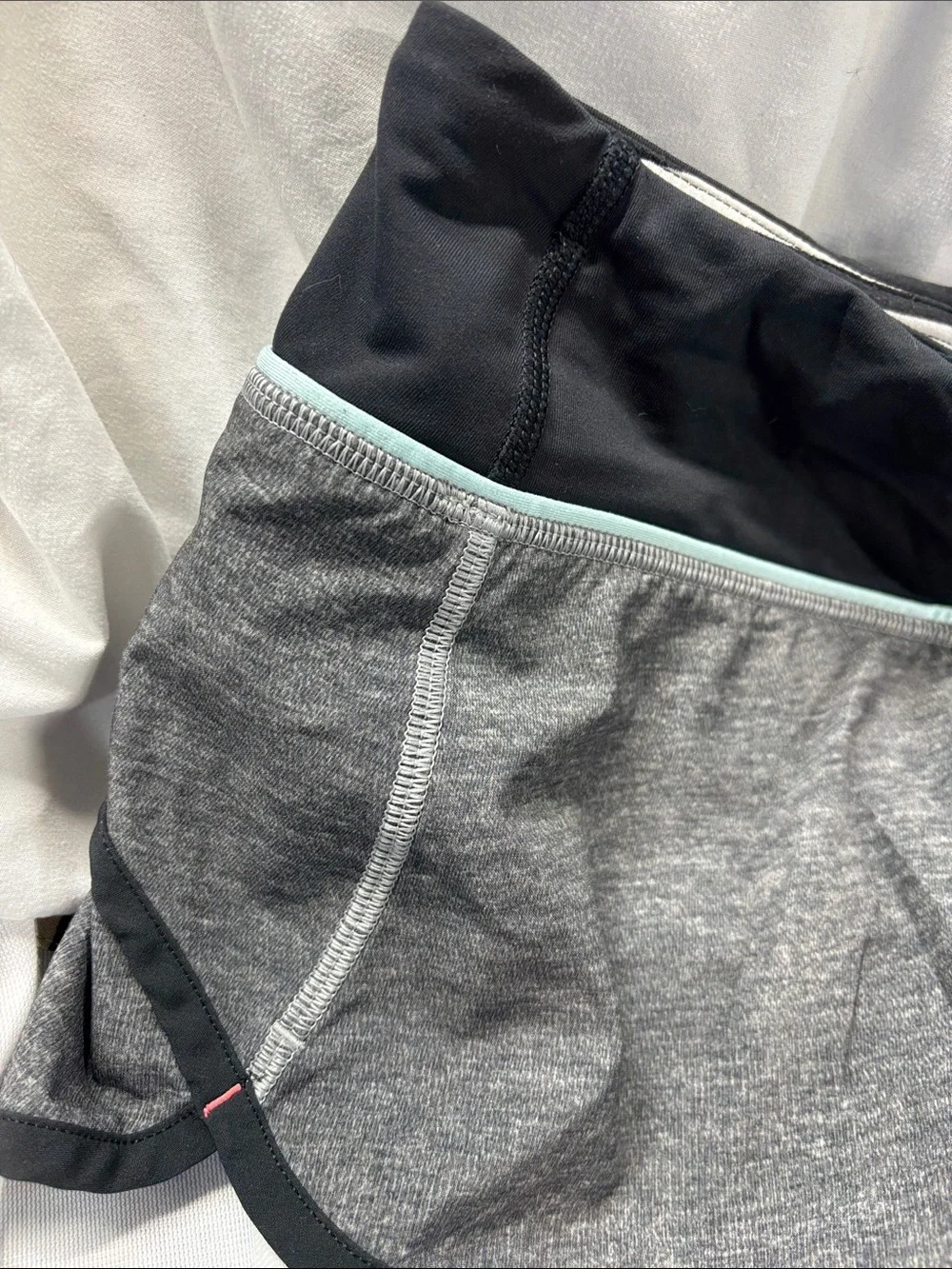 Lululemon Run Speed Up Short  Sweat-Wicking Fabric and Three-Pocket Waistband